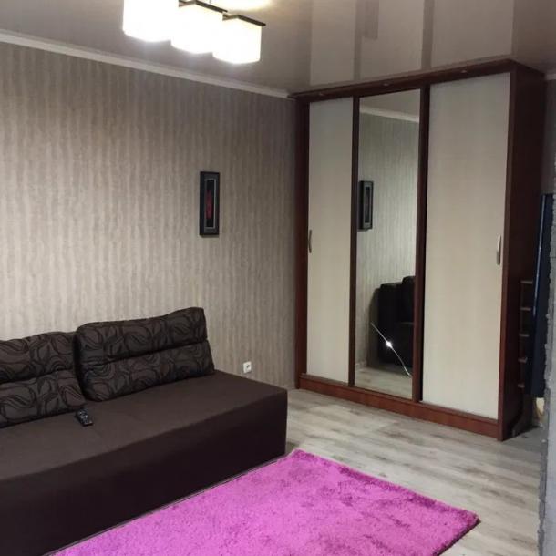 Квартира, 1-кімн., Харьков, Павлово Поле, 23 Августа