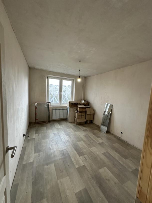 Квартира, 3-кімн., Харьков, 626м/р, Единства (Краснодарская)