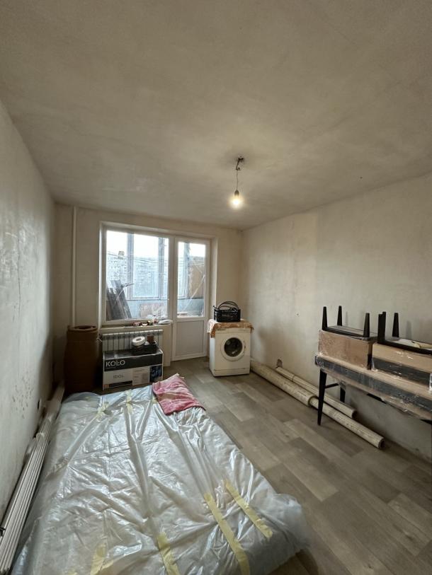 Квартира, 3-кімн., Харьков, 626м/р, Единства (Краснодарская)