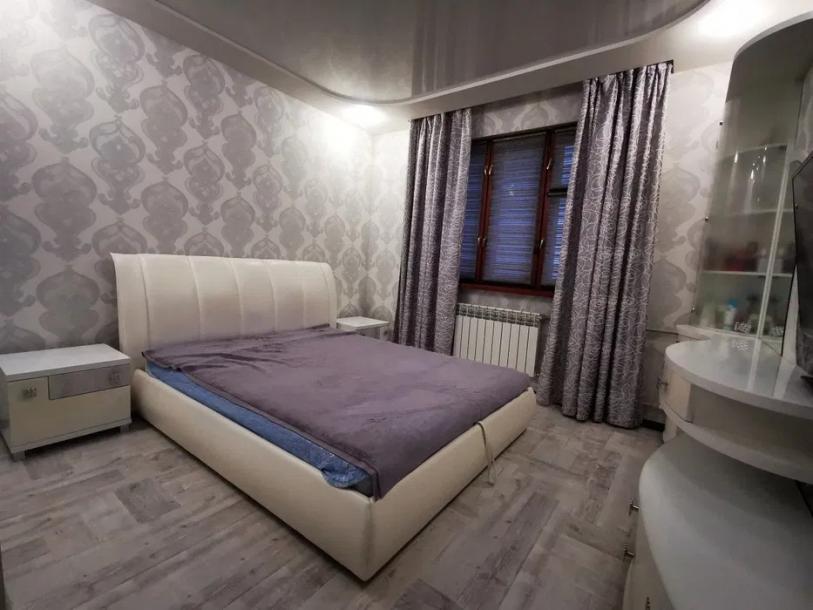 Квартира, 4-кімн., Харьков, 520м/р, Гвардейцев Широнинцев