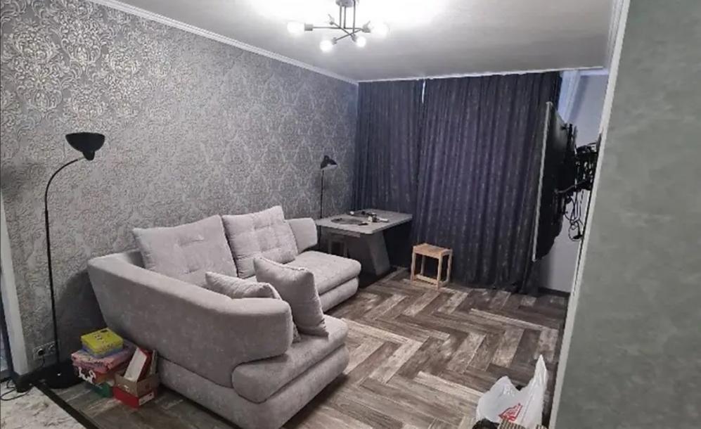 Квартира, 4-кімн., Харьков, Новые Дома, Каденюка (Танкопия)