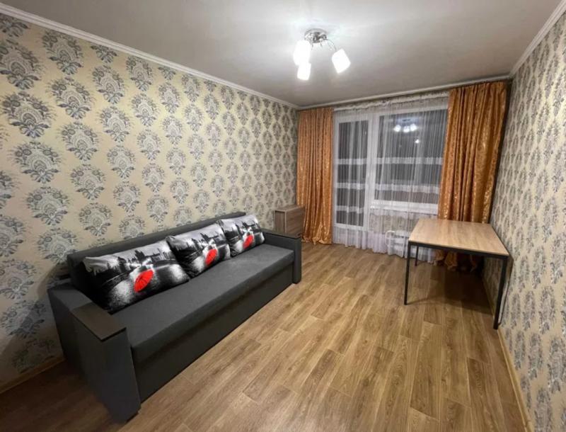 Квартира, 1-кімн., Харьков, 522м/р, Валентиновская