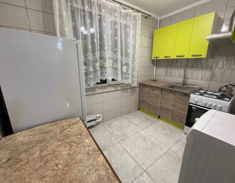 Квартира, 1-кімн., Харьков, 522м/р, Валентиновская