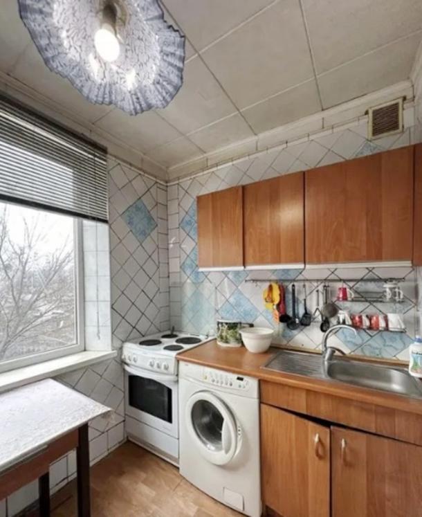 Квартира, 3-кімн., Харьков, 626м/р, Амосова