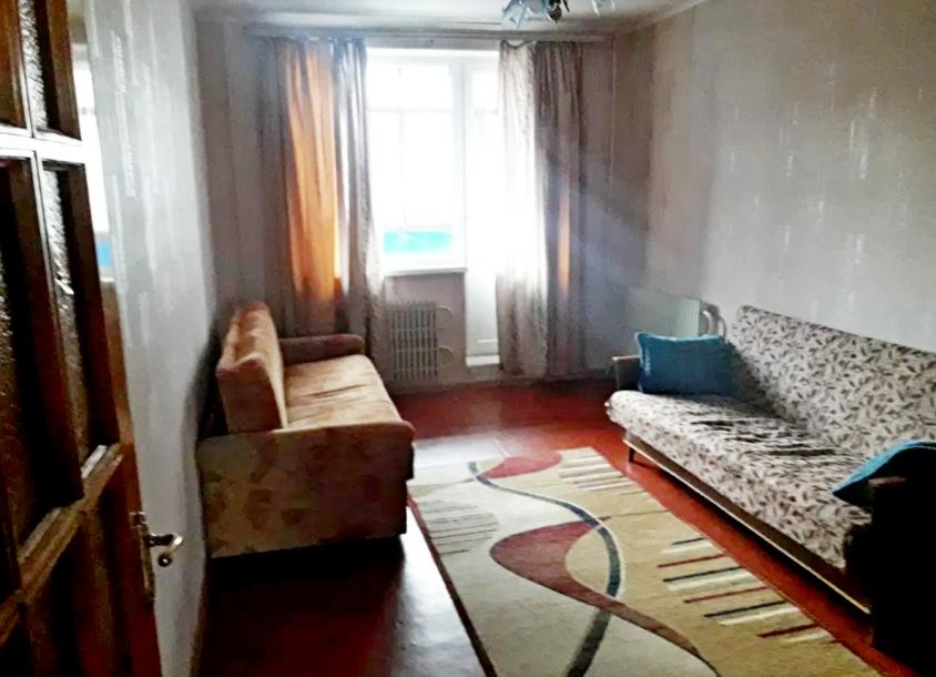 Квартира, 3-кімн., Харьков, 2 Северная Салтовка, Метростроителей
