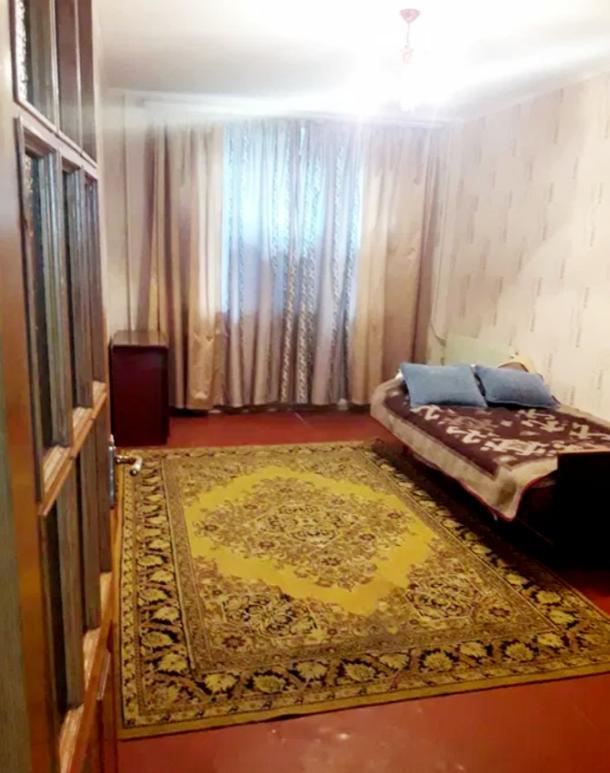 Квартира, 3-кімн., Харьков, 2 Северная Салтовка, Метростроителей