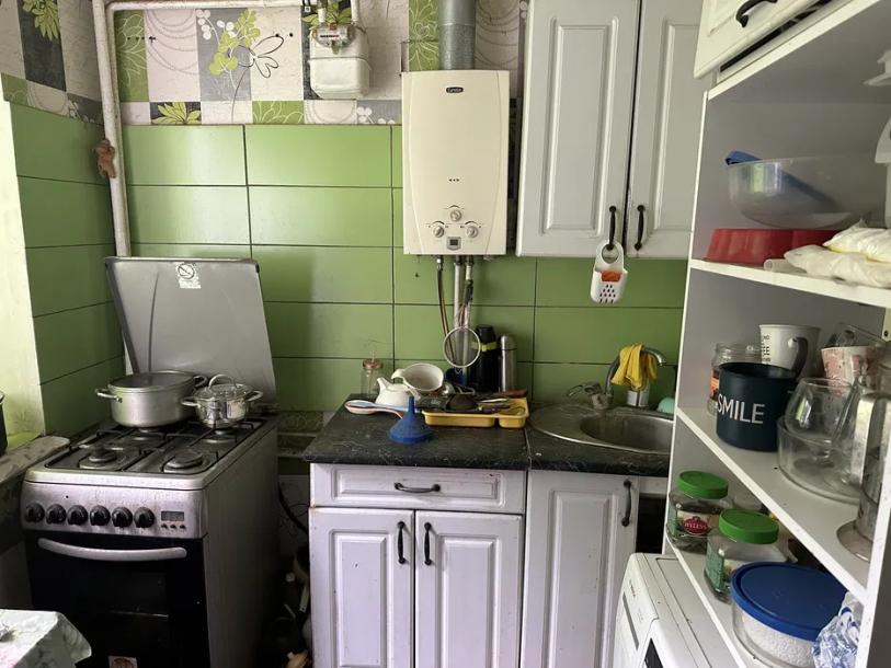 Квартира, 3-кімн., Харьков, Пятихатки, Академика Вальтера