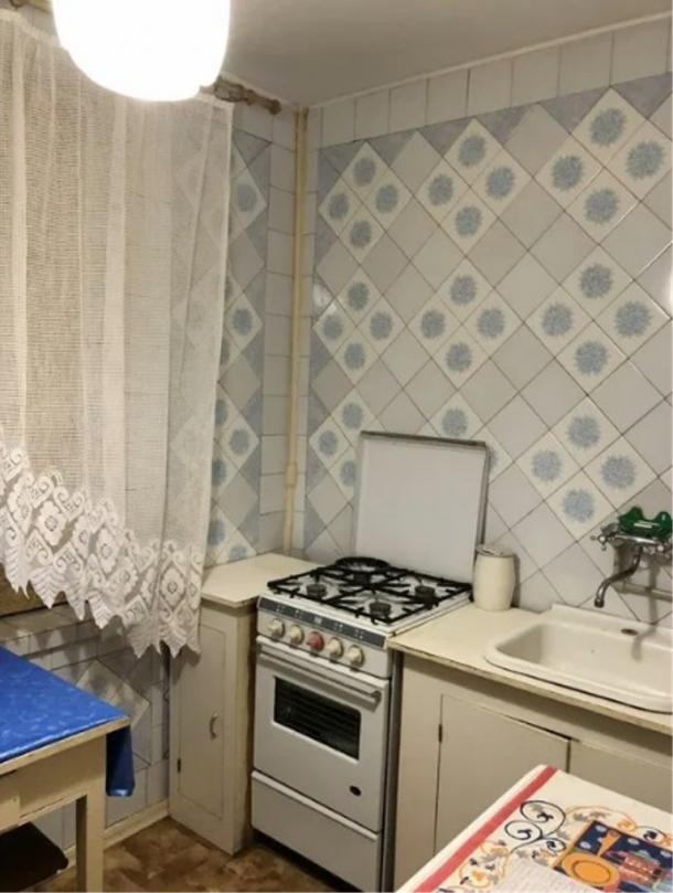 Квартира, 3-кімн., Харьков, Жуковского поселок, Продольная