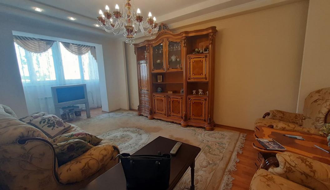 Квартира, 3-кімн., Харьков, Сосновая горка, Клочковская
