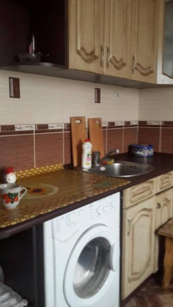 Квартира, 2-кімн., Чугуев, Чугуев, Авиационная