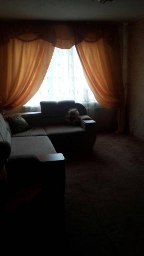 Квартира, 2-кімн., Чугуев, Чугуев, Авиационная