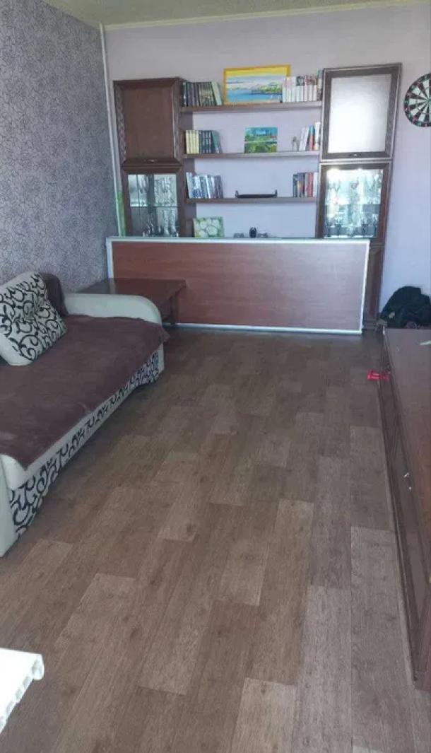 Квартира, 3-кімн., Харьков, 607м/р, Тракторостроителей просп.