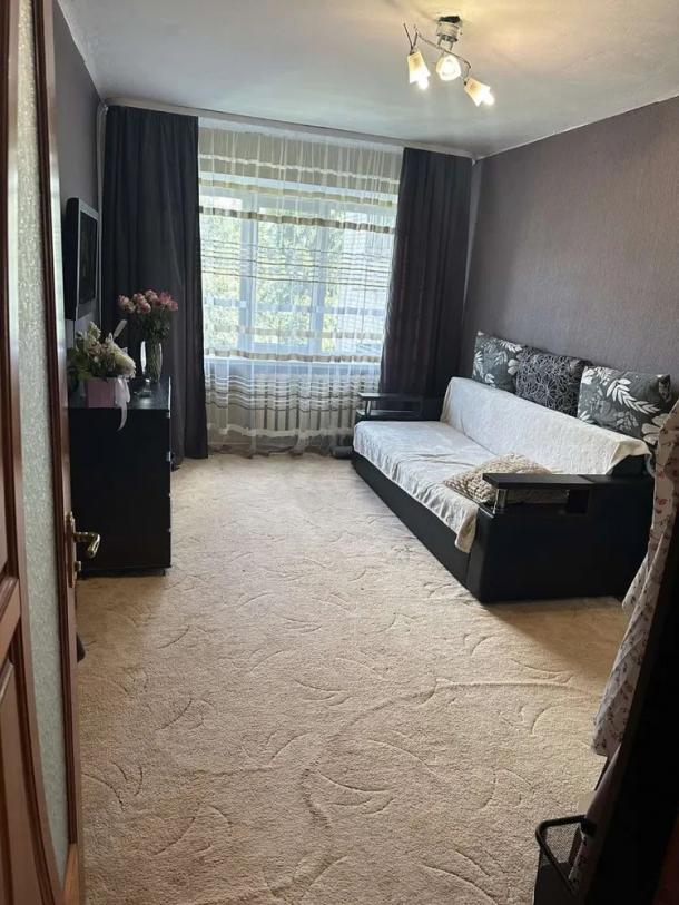 Квартира, 2-кімн., Чугуев, Чугуевский район, Харьковская