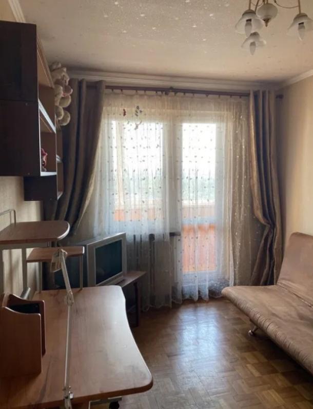 Квартира, 3-кімн., Харьков, Киевская метро, Матюшенко