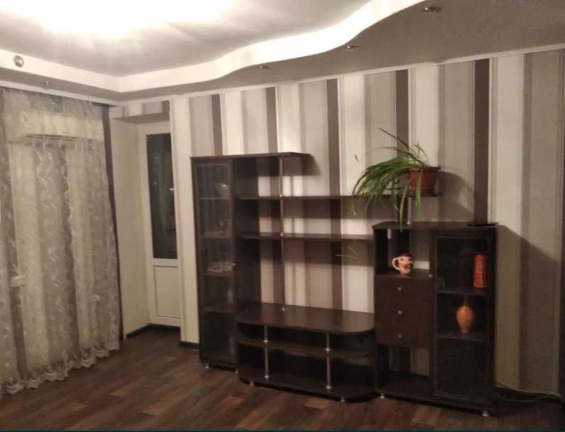 Квартира, 2-кімн., Харьков, Песочин, Набережный взд