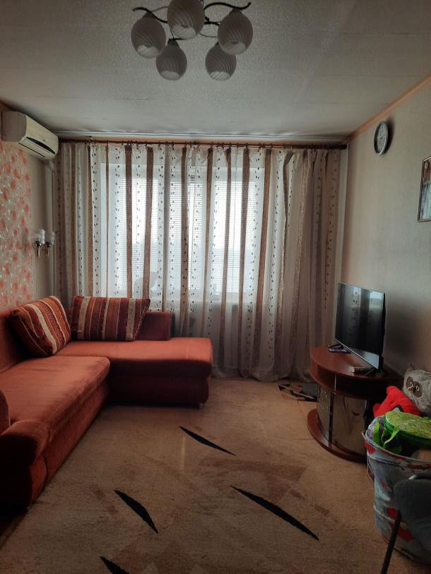 Квартира, 3-кімн., Харьков, Аэропорт, Аэрокосмический просп. (Гагарина проспект)