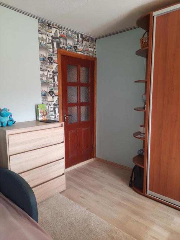 Квартира, 3-кімн., Харьков, Аэропорт, Аэрокосмический просп. (Гагарина проспект)