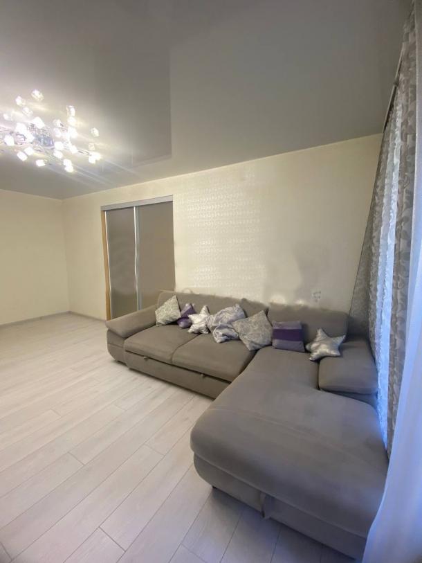 Квартира, 3-кімн., Харьков, Новые Дома, Байрона пр. (Героев Сталинграда пр.)