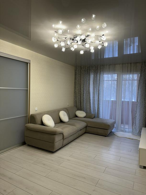 Квартира, 3-кімн., Харьков, Новые Дома, Байрона пр. (Героев Сталинграда пр.)