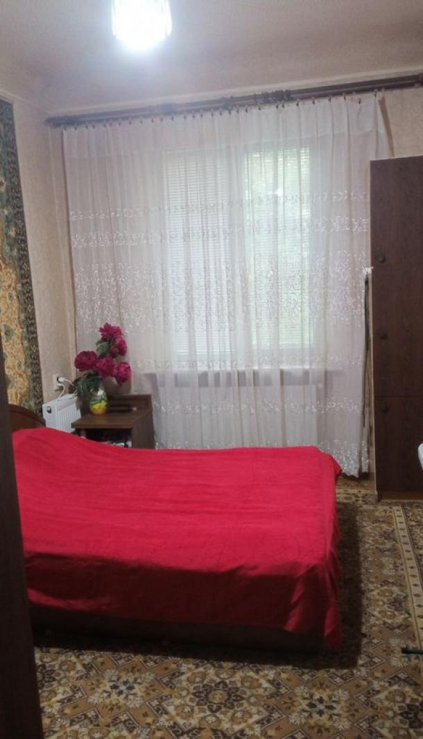 Квартира, 3-кімн., Буды, Харьковский район, Дачная