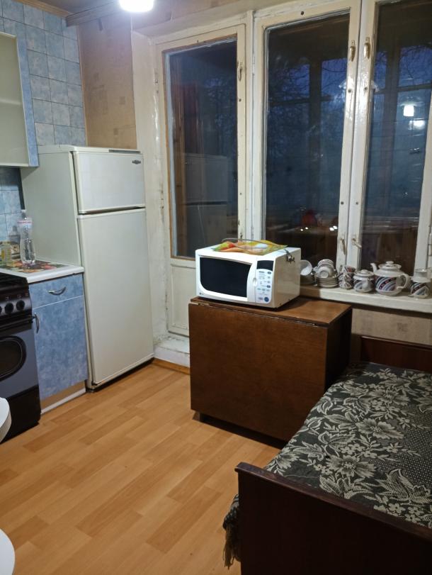 Квартира, 1-кімн., Харьков, 615м/р, Гвардейцев Широнинцев