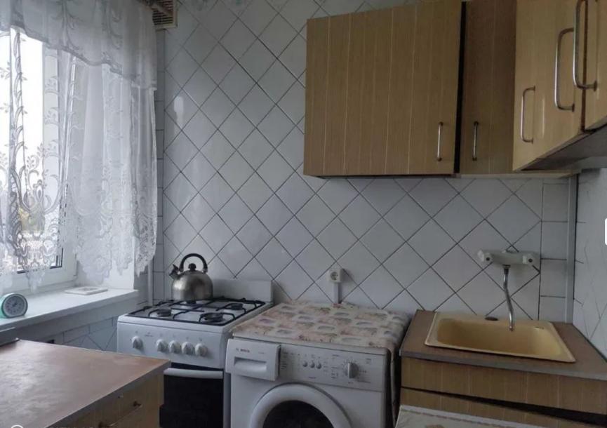 Квартира, 3-кімн., Харьков, 8 хлебзавод, Ферганская