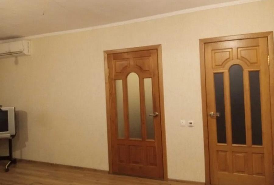 Квартира, 2-кімн., Мерефа, Харьковский район