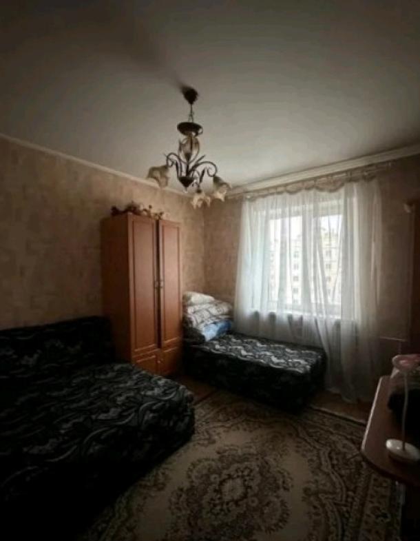 Квартира, 2-кімн., Харьков, Песочин, Квартальная