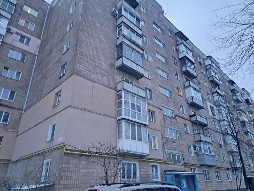 Квартира, 3-кімн., Харьков, Завод Шевченко, Власенко