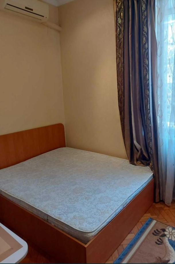 Гостинка, Харьков, Спортивная метро, Добровольцев (Молодой Гвардии)