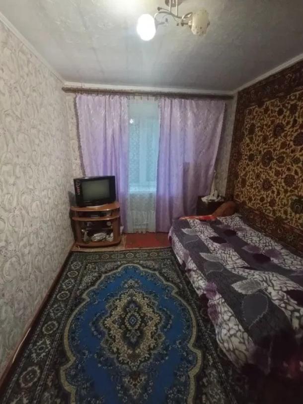 Квартира, 3-кімн., Эсхар, Чугуевский район, Горького