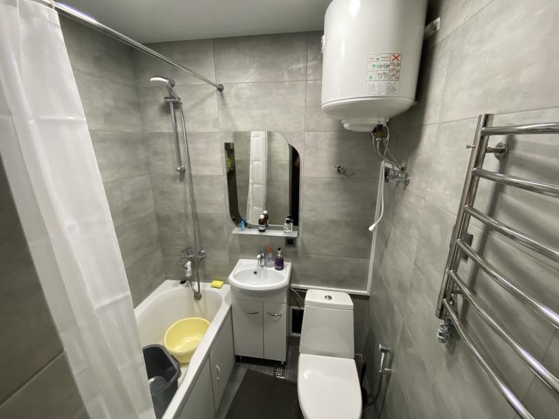 Квартира, 1-кімн., Харьков, Павлово Поле, 23 Августа