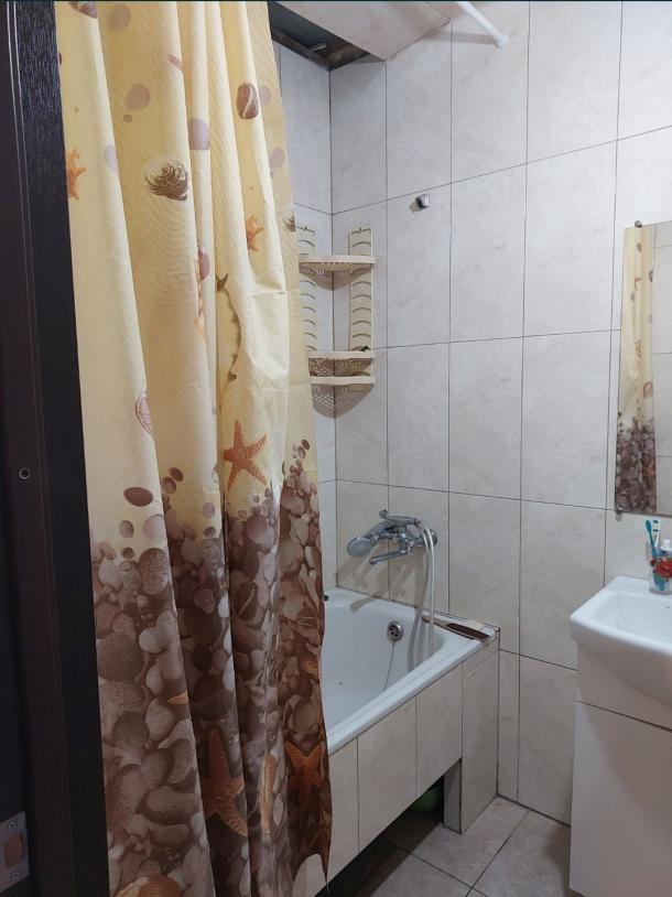 Квартира, 3-кімн., Солоницевка, Харьковский район, Каштановая (Щорса, Красного милиционера)
