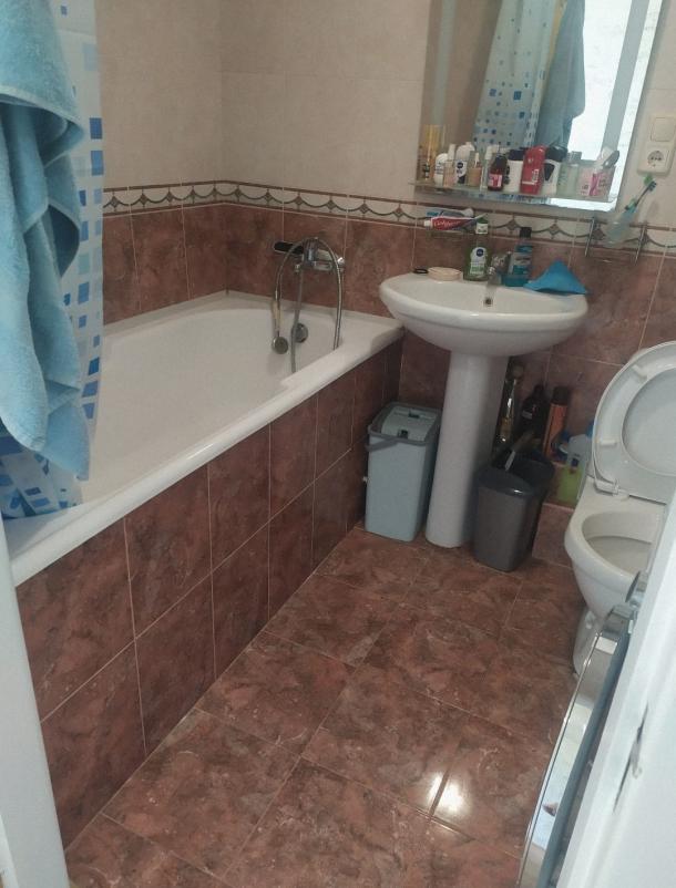Квартира, 3-кімн., Харьков, 605м/р, Тракторостроителей просп.