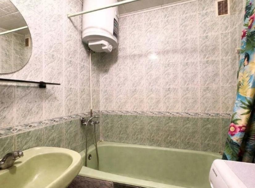 Квартира, 2-кімн., Харьков, Алексеевка, Архитекторов