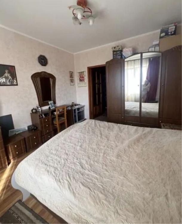 Квартира, 3-кімн., Харьков, Алексеевка, Победы пр.