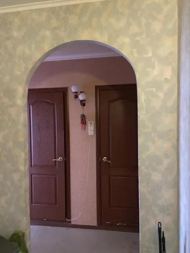 Квартира, 3-кімн., Харьков, Рогань жилмассив, 92-й бригады (Грицевца)