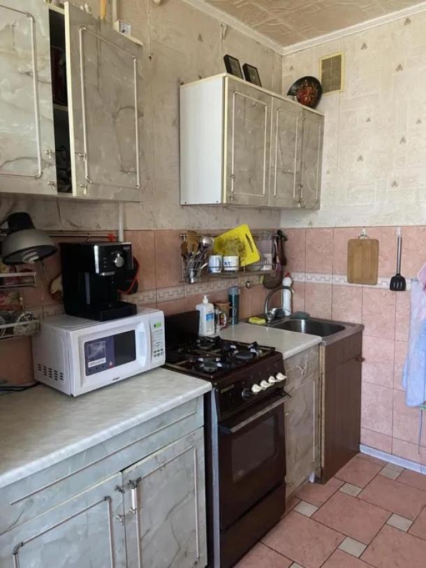 Квартира, 3-кімн., Харьков, Рогань жилмассив, 92-й бригады (Грицевца)