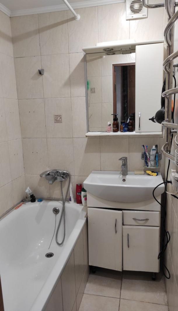 Квартира, 3-кімн., Дергачи, Харьковский район, Садовая (Чубаря, Советская, Свердлова)