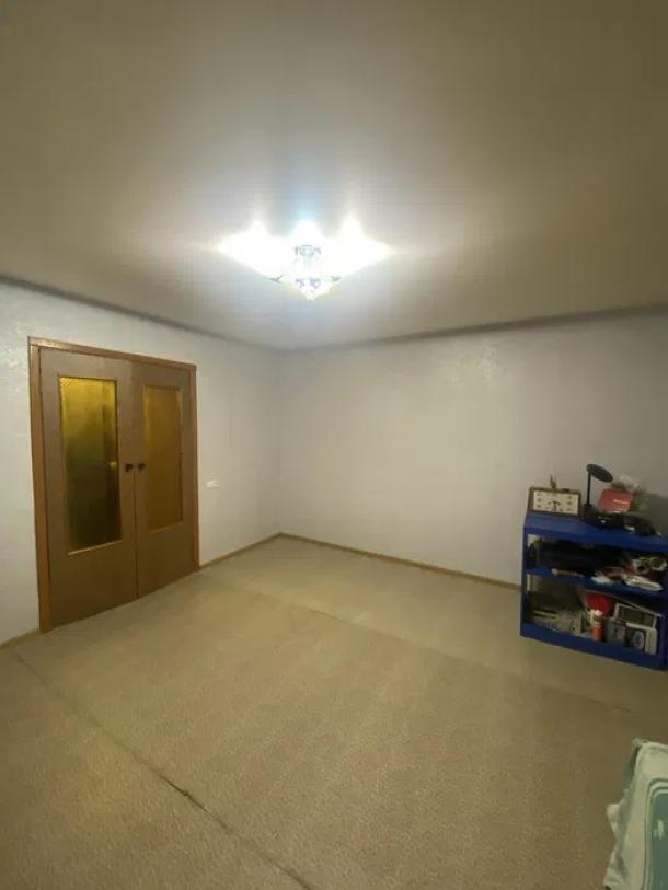 Квартира, 3-кімн., Харьков, Восточный, Роганская