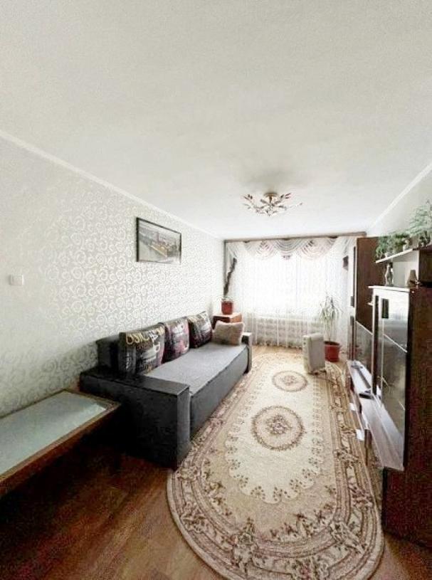 Квартира, 3-кімн., Малиновка, Чугуевский район, Богдана Хмельницкого