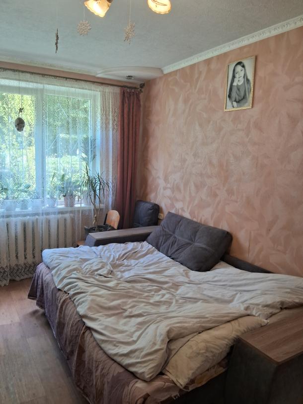 Квартира, 3-кімн., Харьков, 605м/р, Тракторостроителей просп.