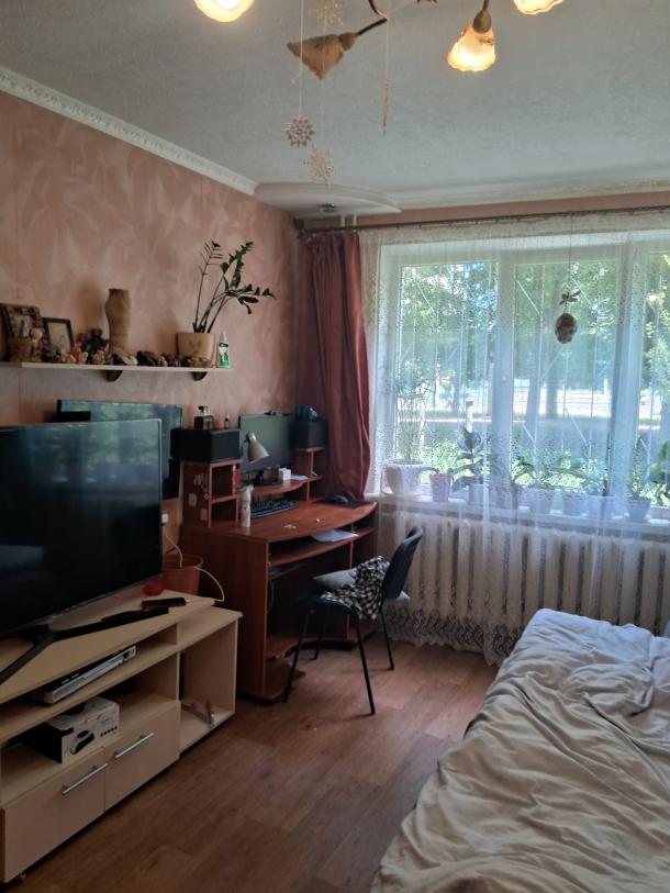 Квартира, 3-кімн., Харьков, 605м/р, Тракторостроителей просп.