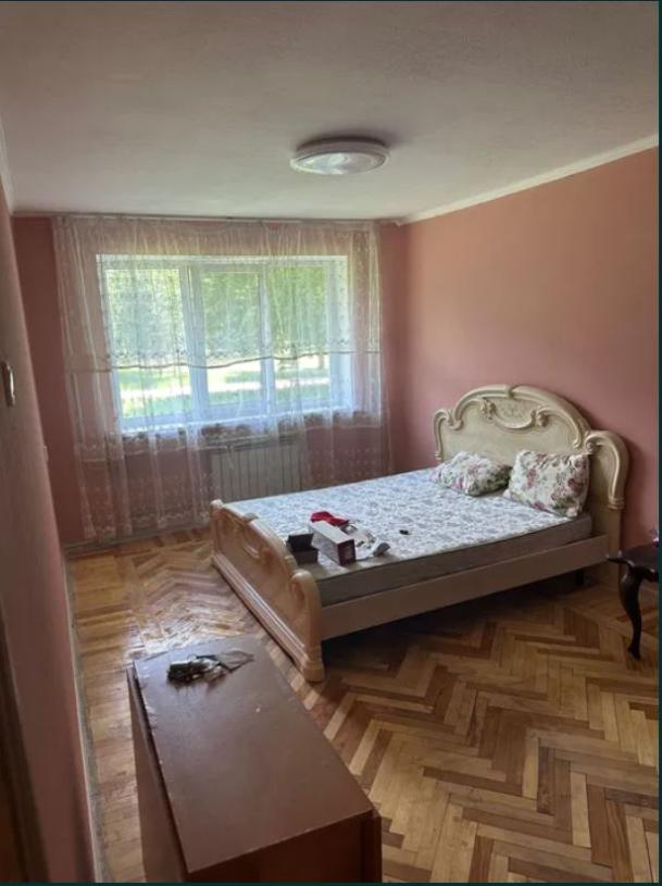 Квартира, 3-кімн., Харьков, 533м/р, Светлая