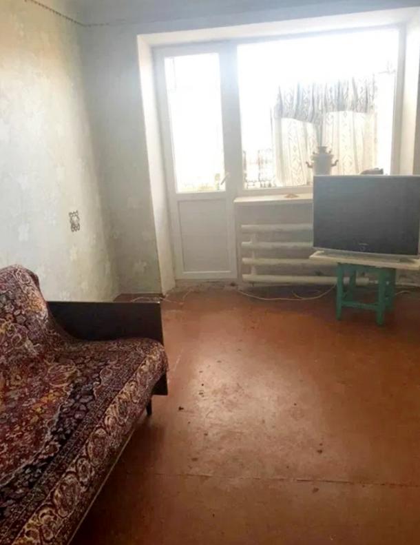 Квартира, 3-кімн., Эсхар, Чугуевский район, Литвинова