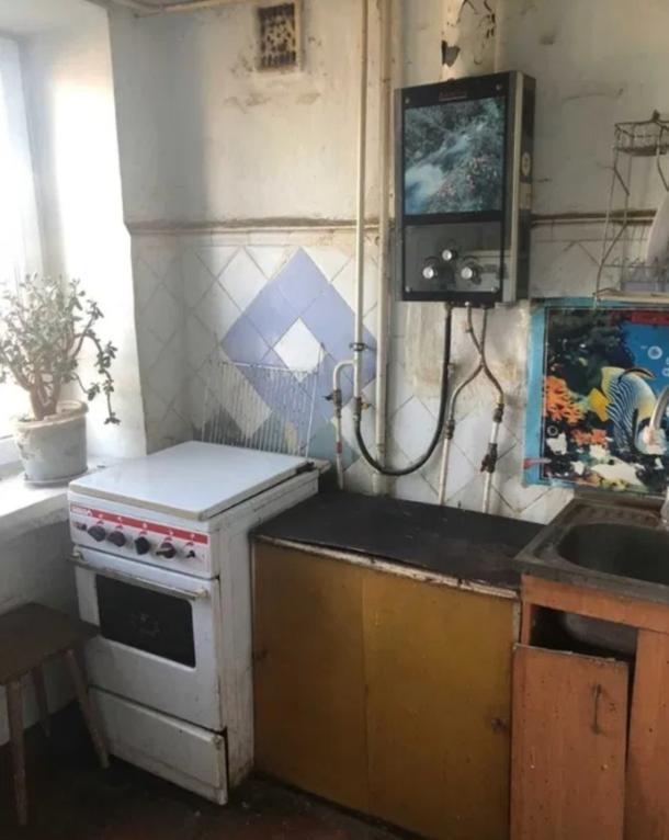 Квартира, 3-кімн., Эсхар, Чугуевский район, Литвинова