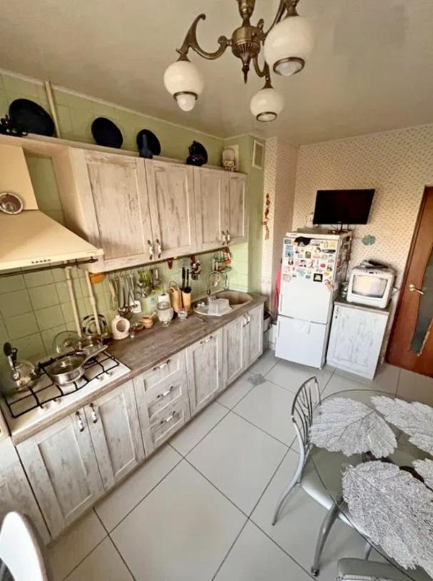 Квартира, 3-кімн., Харьков, 607м/р, Тракторостроителей просп.