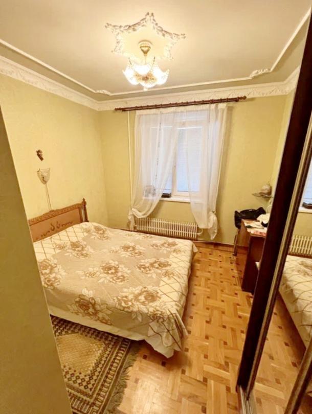 Квартира, 3-кімн., Харьков, 607м/р, Тракторостроителей просп.