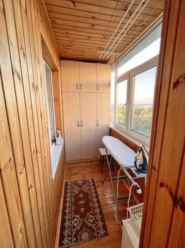 Квартира, 3-кімн., Харьков, 607м/р, Тракторостроителей просп.