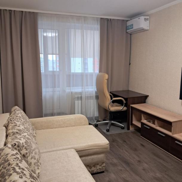 Квартира, 1-кімн., Харьков, Алексеевка, Победы пр.